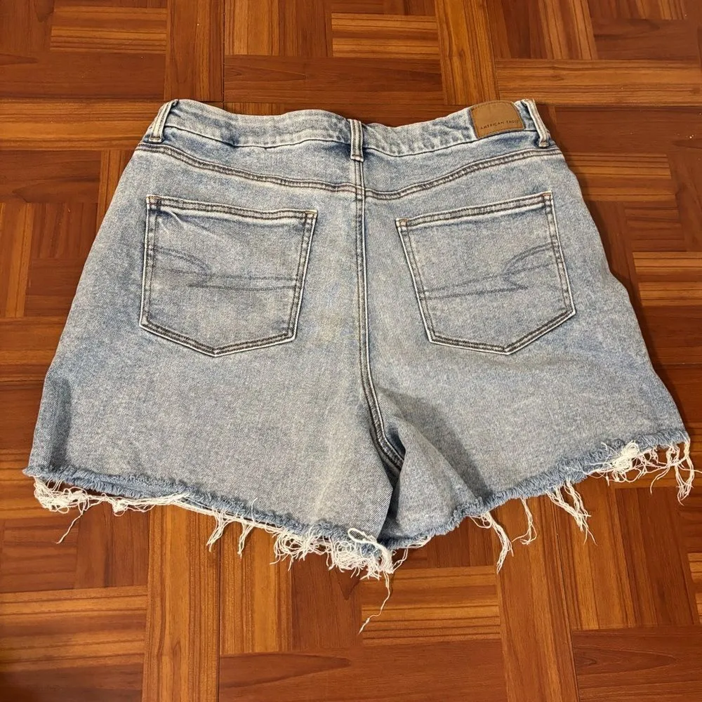 American Eagle Curvy Mom Short Distressed Cut Off 16 - Image 2