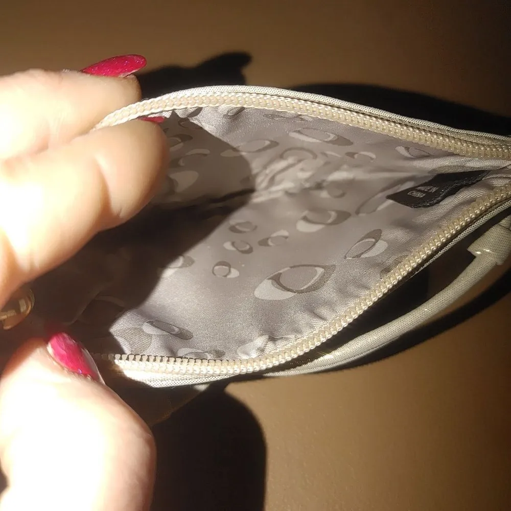 Coach Small Wristlet Pouch In Shimmering Pearl White Leather Hardware Zipper - Image 2