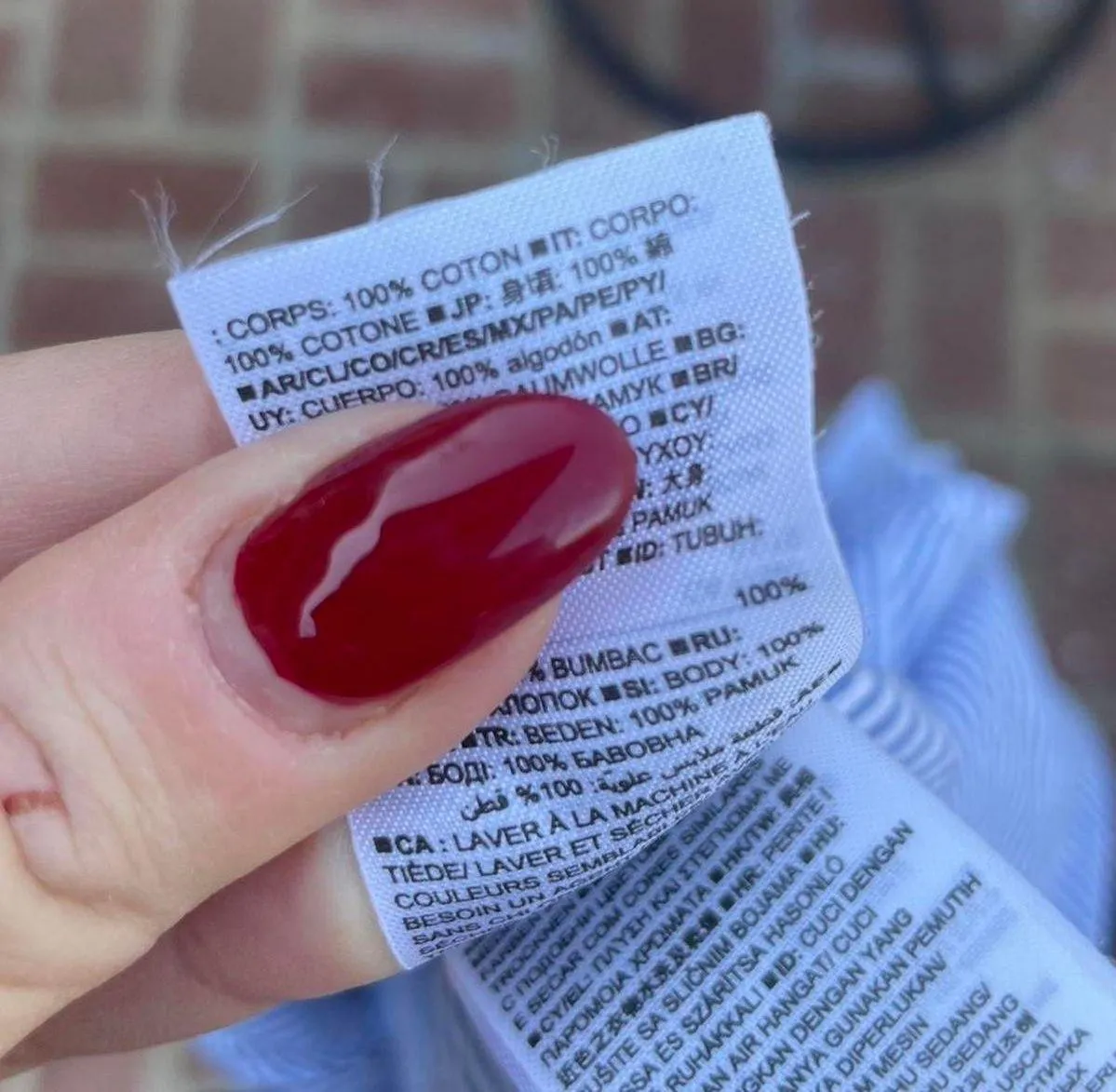 100% cotton Blue and white button-up shirt sz xs - Image 4