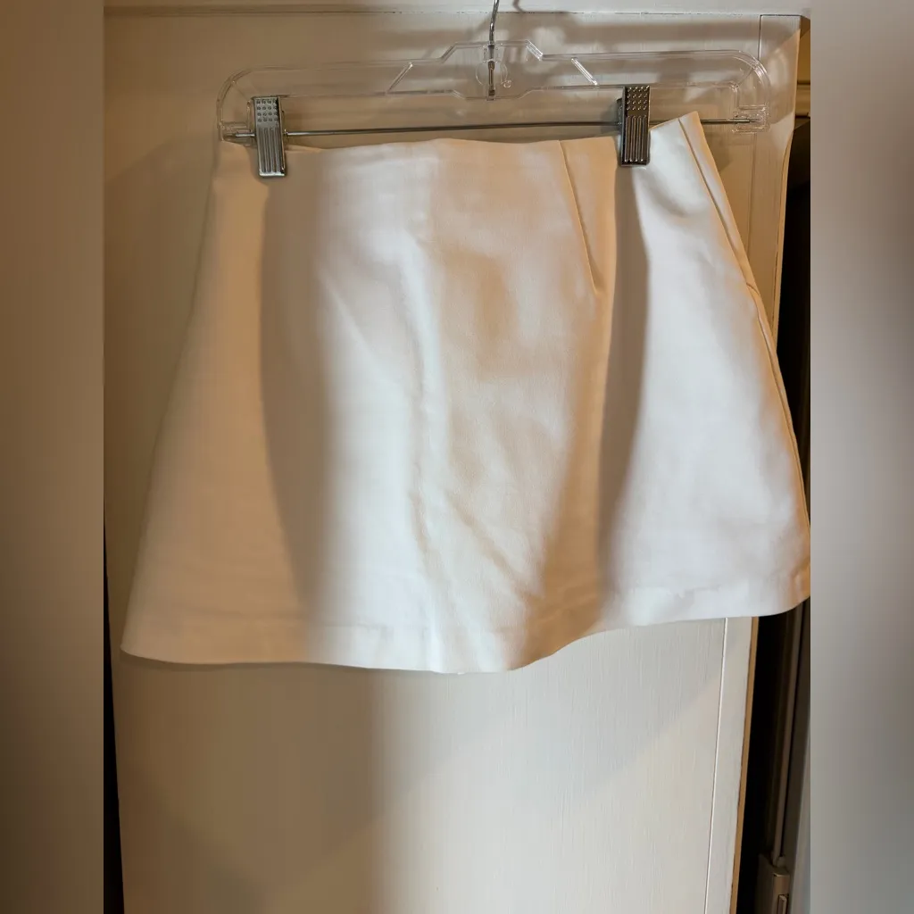 Endless Rose Cut Out Skort - White! Size small! - Image 7