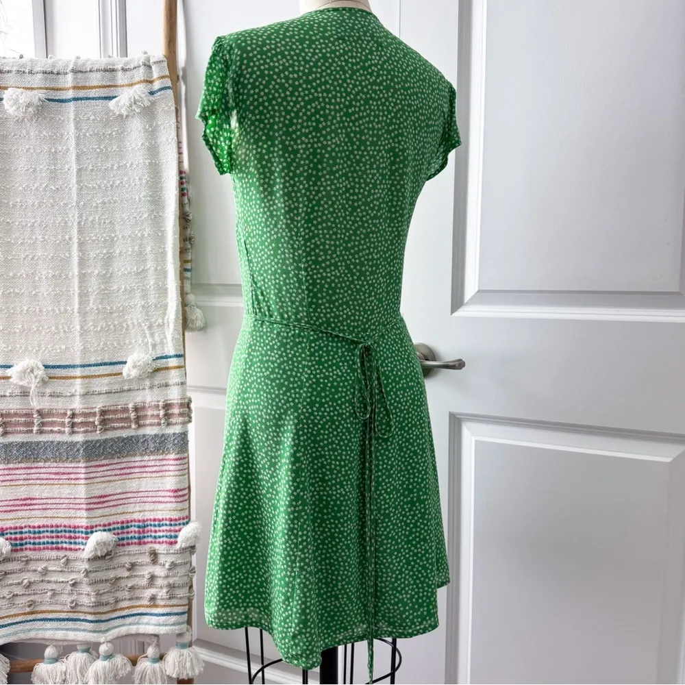 Reformation Dawn Green White Floral Short Sleeve Wrap Mini Dress Women’s Size XS - Image 4