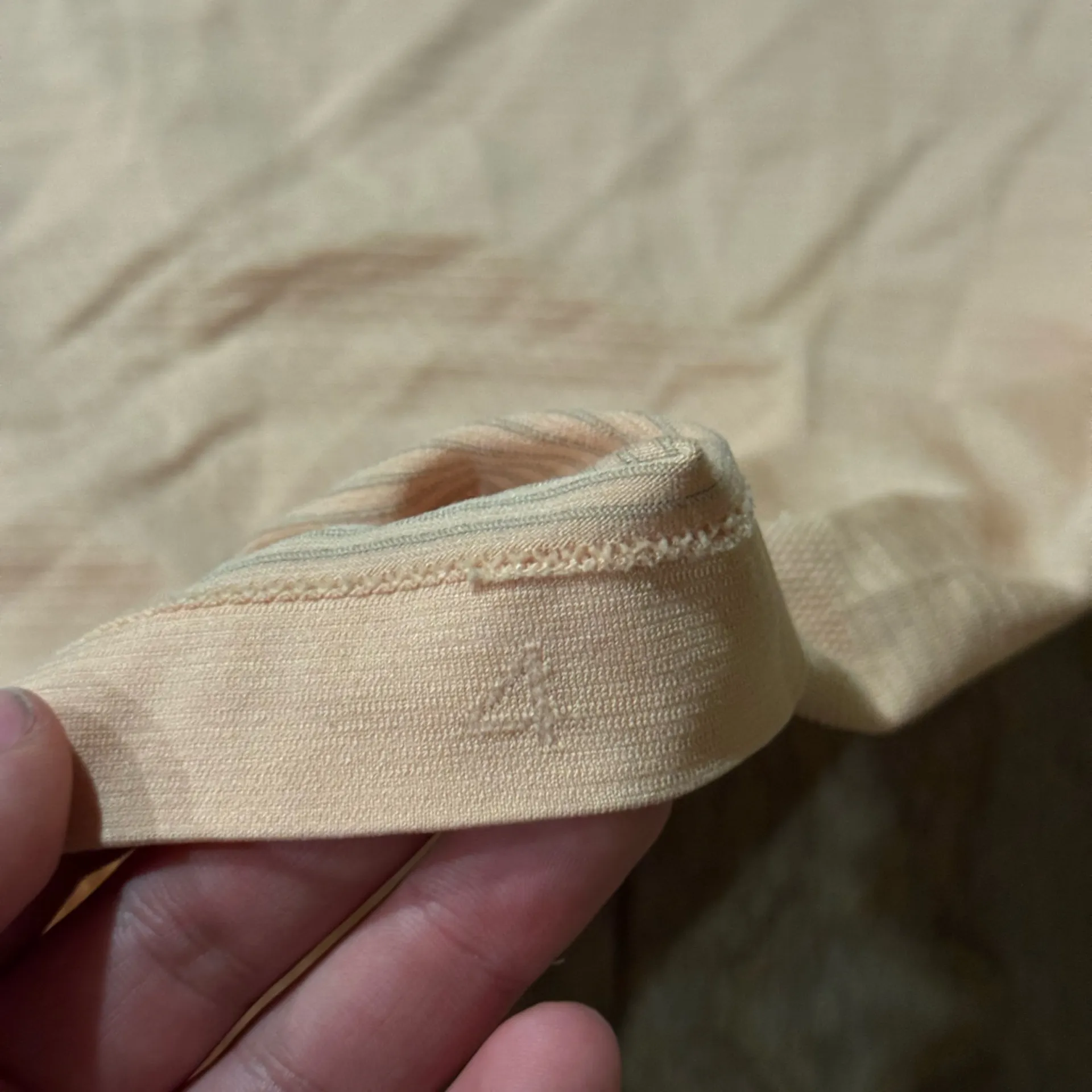 Lululemon Swiftly Tech Short Sleeve Crew Tee Size 4 - Image 2