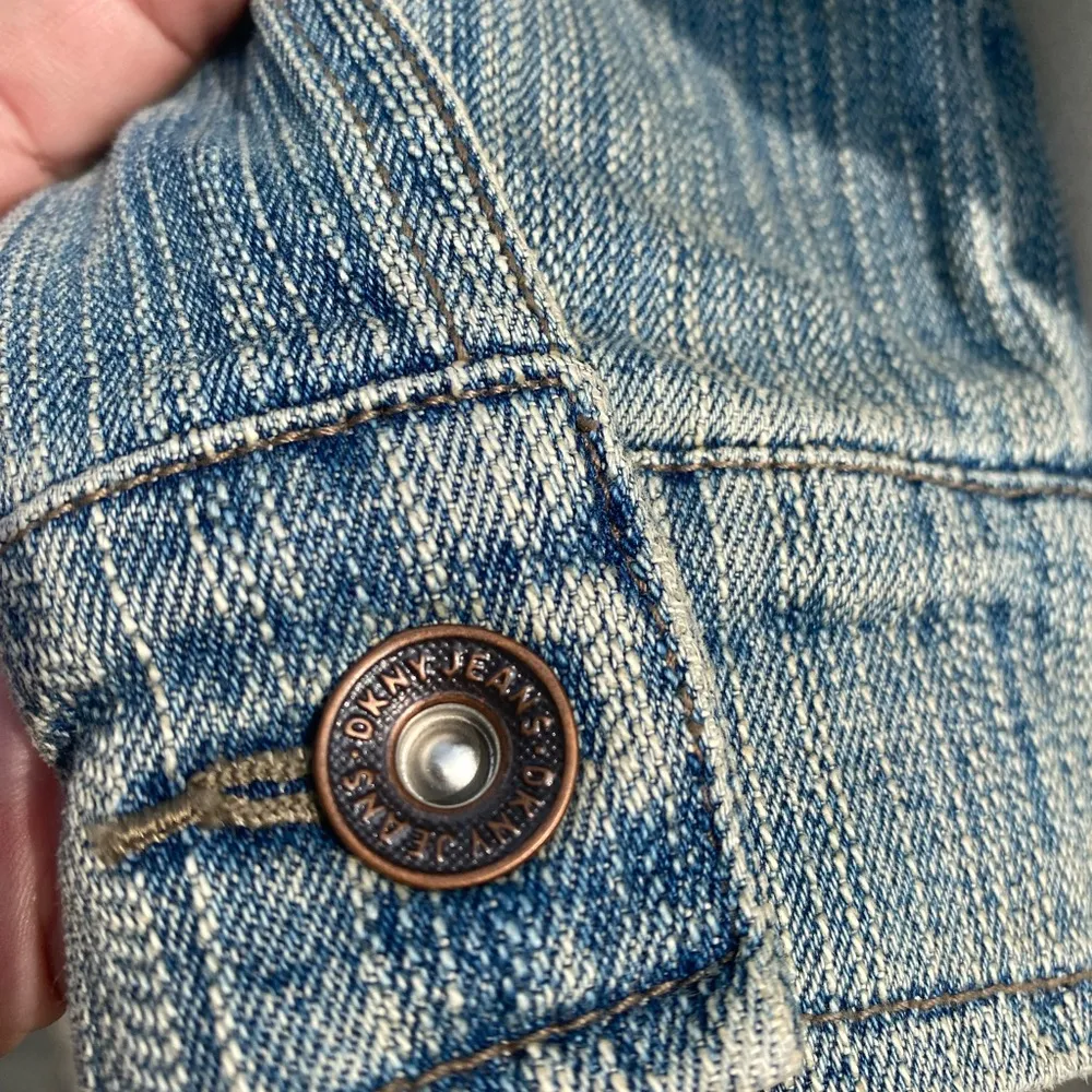 DKNY Jean Jacket Vintage 2000's size Size SMALL excellent condition - Image 5