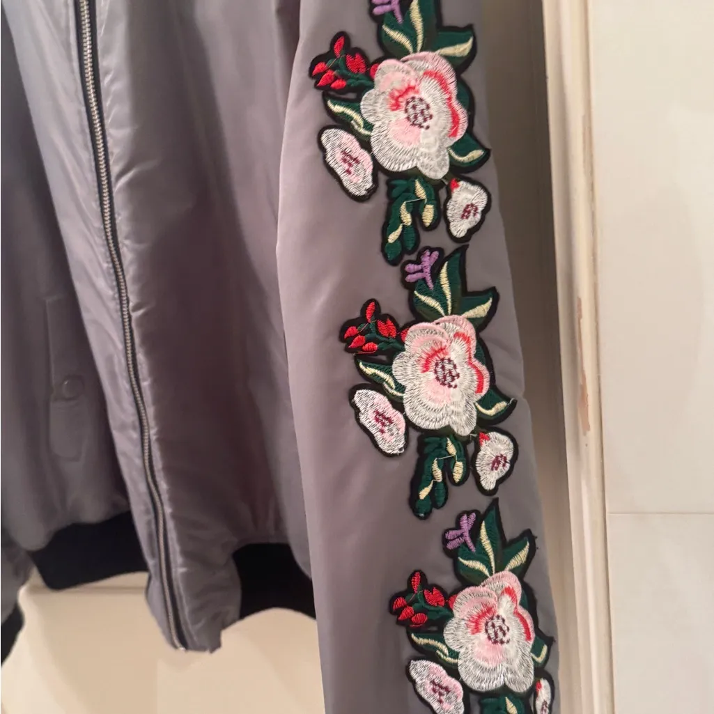 Black and Orange Quilted Jacket Size L - Image 3