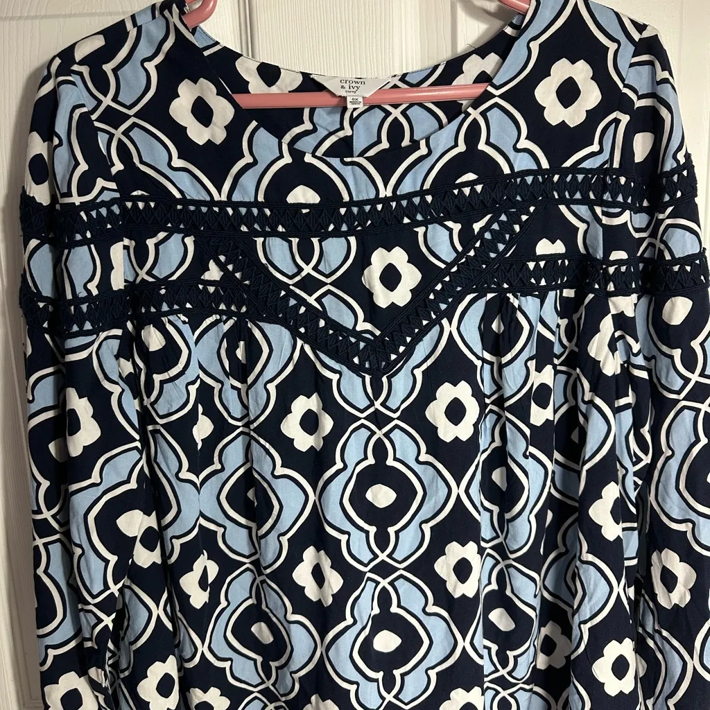Crown & Ivy Blue and Black Geometric Blouse - Image 3