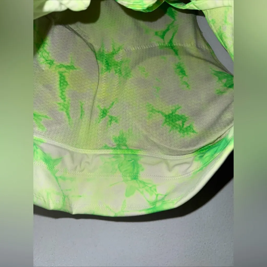 Lululemon Energy Bra High Neck Long Line Shibori‎ Med Support B-C Yoga Cups Sz 8 - Image 4