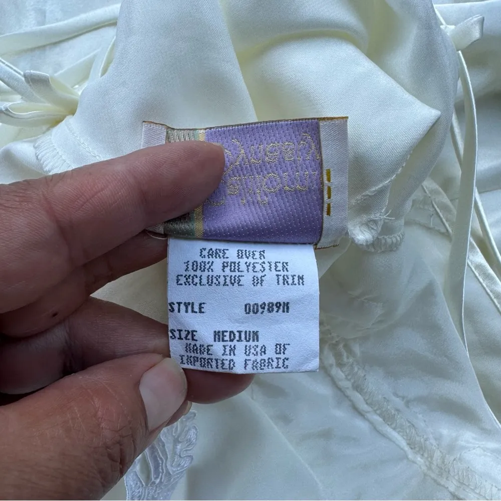 California Dynasty Off White Nightgown Gown Lace and Beaded trim Medium - Image 15