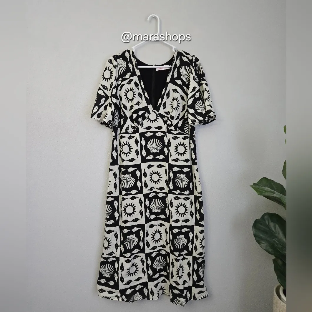 Lisa Says Gah  Grace Midi Dress - Image 3