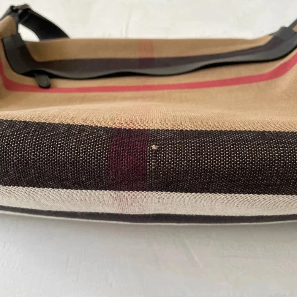Burberry Messenger Unisex Bag - Image 9