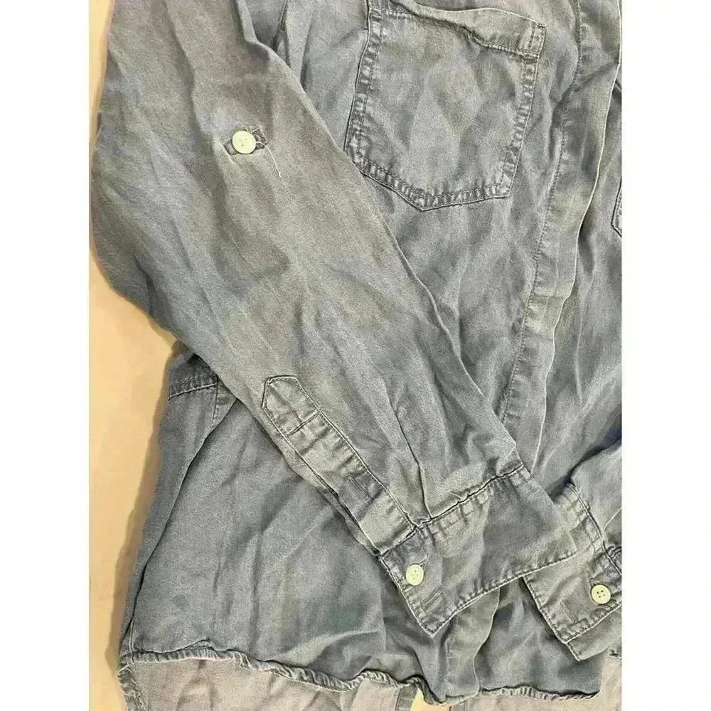 Thread and Supply Denim Chambray Button Up Shirt Women’s Size Small - Image 4