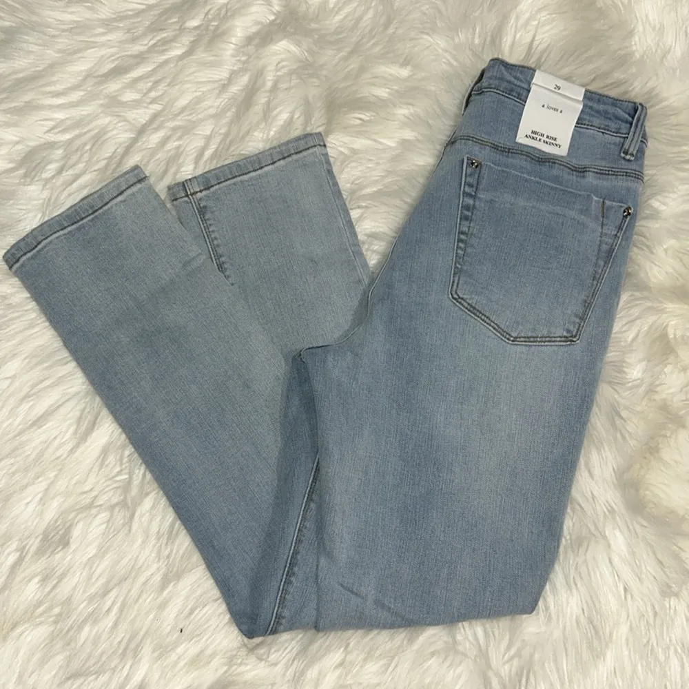 Woman’s A Love A High Rise Ankle Skinny Jeans na Light-washed size 29 - Image 2