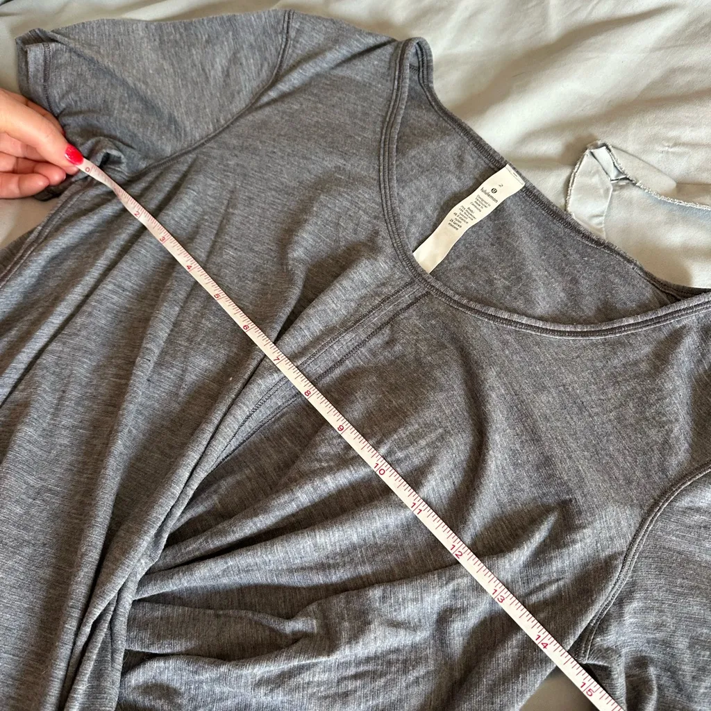 lululemon athletica Gray Twist Short Sleeve Top - Image 3