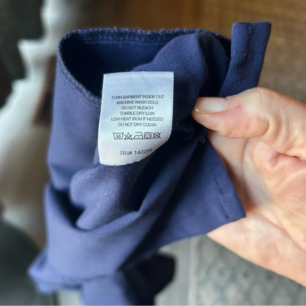 Figs Navy Blue V-Neck Short Sleeve Tech Scrub Top  w/ 2 Pockets, Women’s XS - Image 5