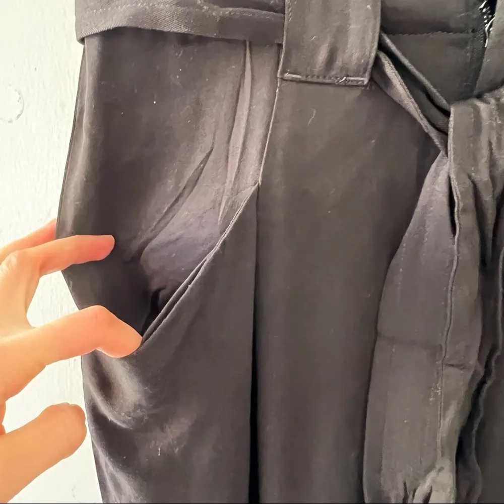 Guess Black Skinny Highwaisted Paperbag Waist Dress Pants Slacks Size 0 NWT - Image 3