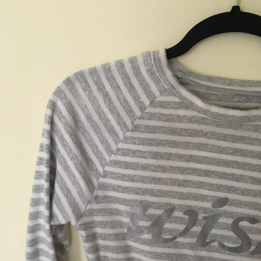 Gap wish long sleeve tee size extra small - Image 4