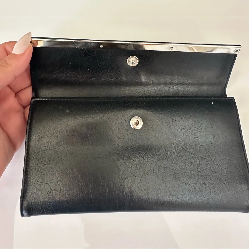 Vintage Guess Black Trifold Wallet Billfold - Image 3