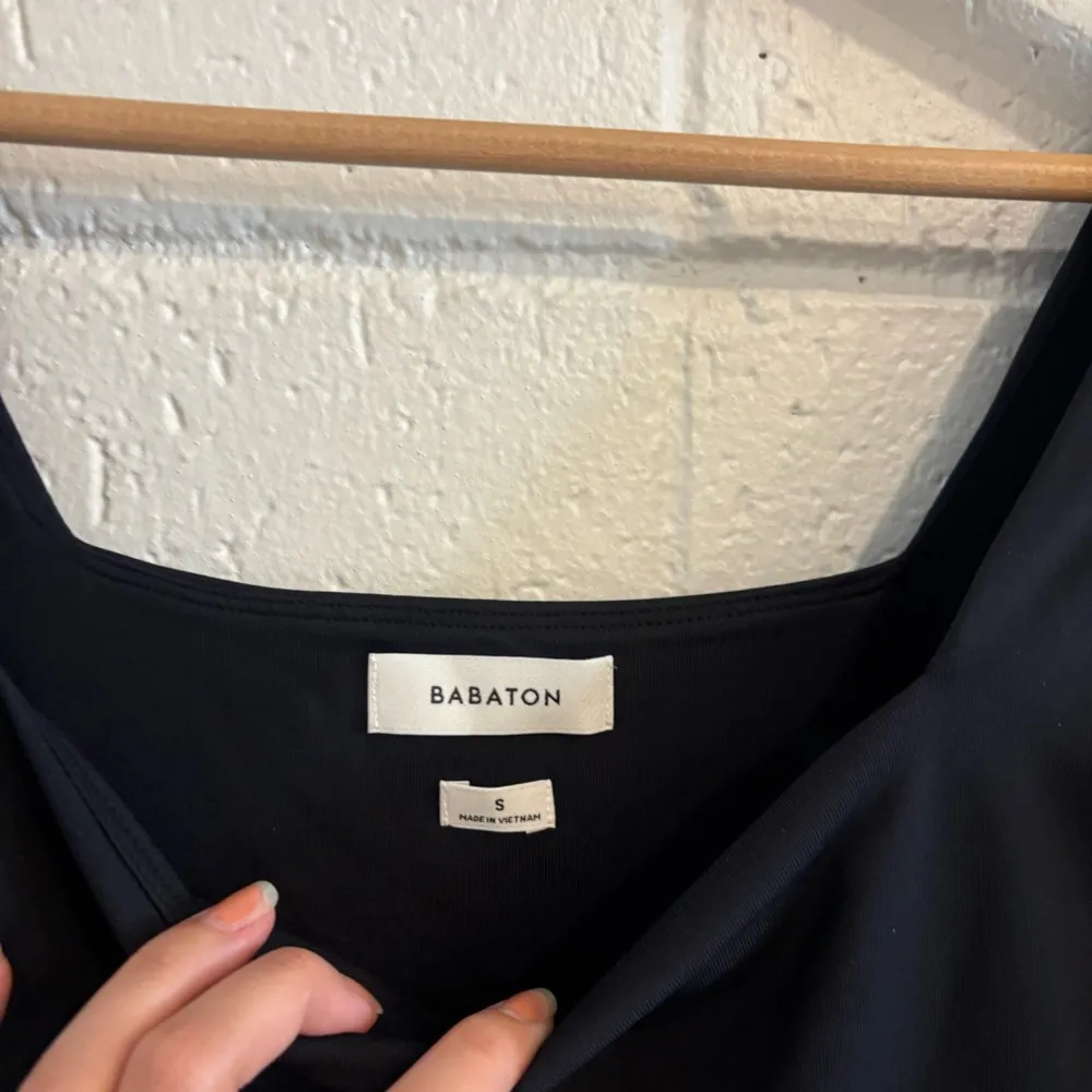 Aritzia babaton contour long sleeve romper square neck in black - Image 2