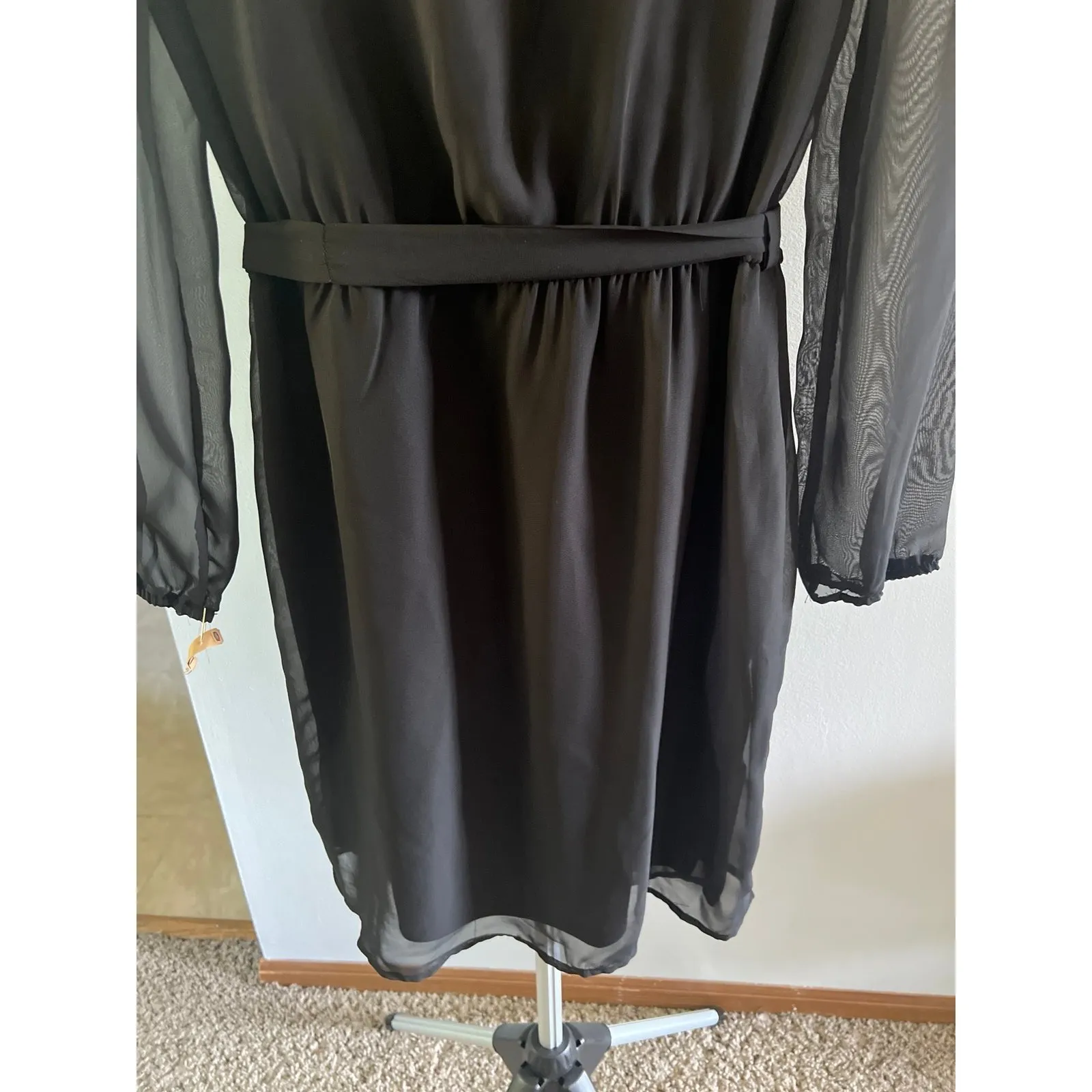 Mossimo Women's black sheer long sleeve V Neck Mid length‎ Dress size Large - Image 7