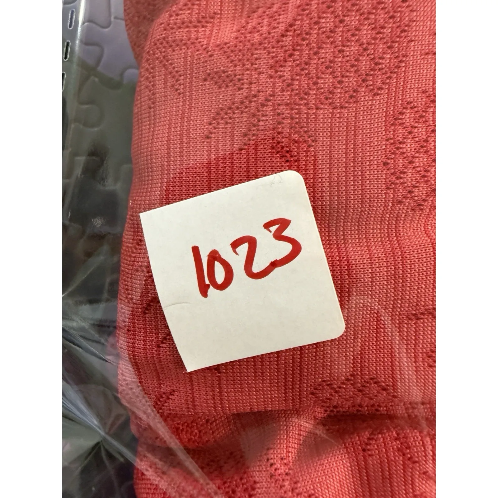 Tommy Bahama Island Zone Palm Coast Pineapple Red V-Neck T-Shirt Size XXS - Image 8