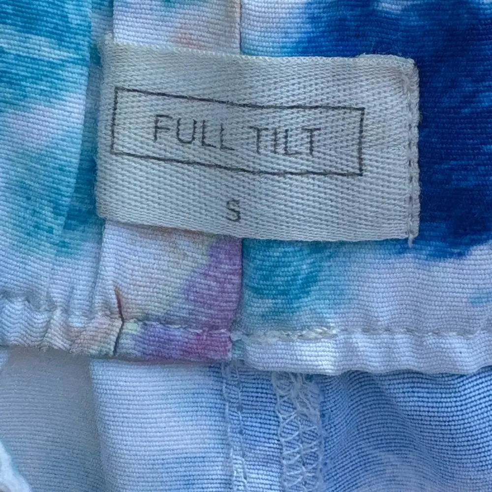 Full Tilt Multicolor Tie-Dye Shorts | Size Small - Image 6