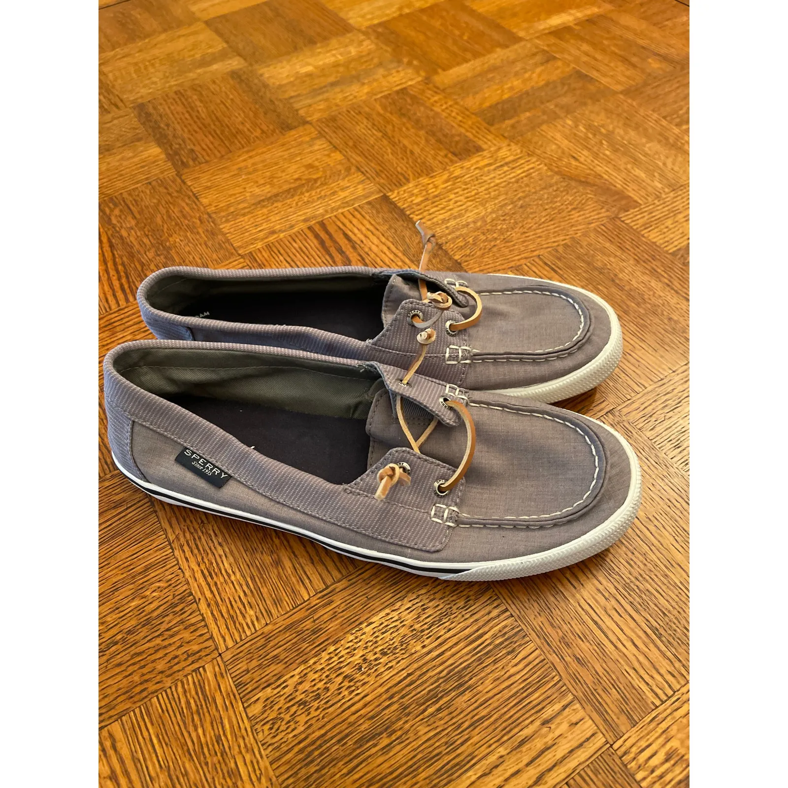 Sperry Lounge away shoes size 9 - Image 2
