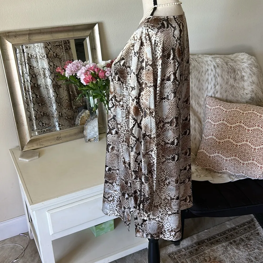 Chico’s silver/brown snake print satin long sleeve long line tunic blouse XL,3​​ - Image 5
