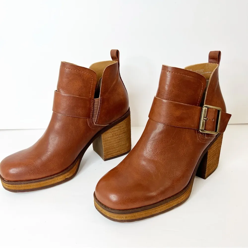 Korks By Kork-Ease Anubd Leather Heeled Lug Sole Boot Size 6 - Image 4