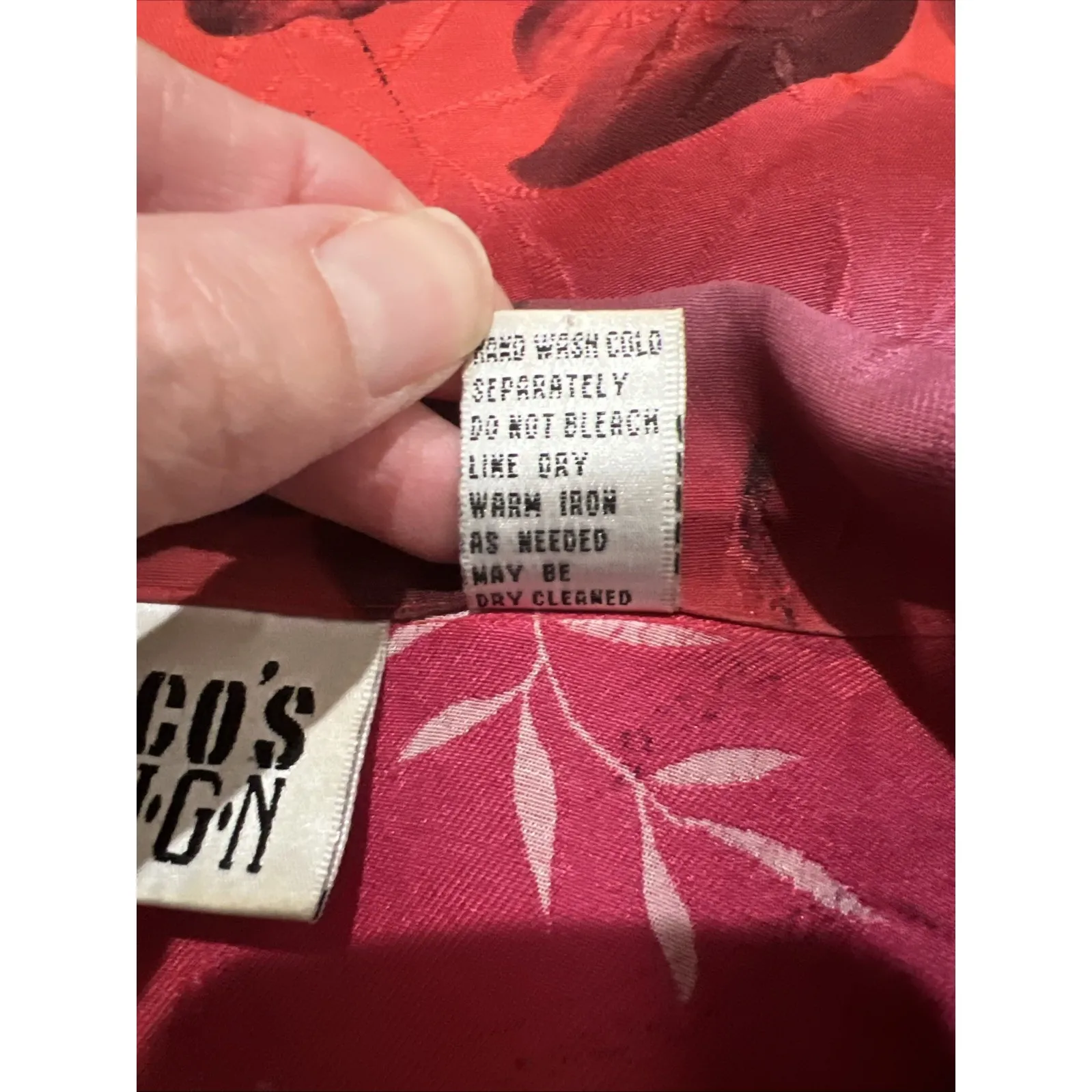 Vtg Chico's Design Silk Button Up Shirt Red Tropical Floral Blouse Asian Cruise - Image 5