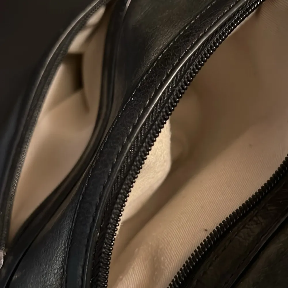 Margot leather crossbody bag Black - Image 8