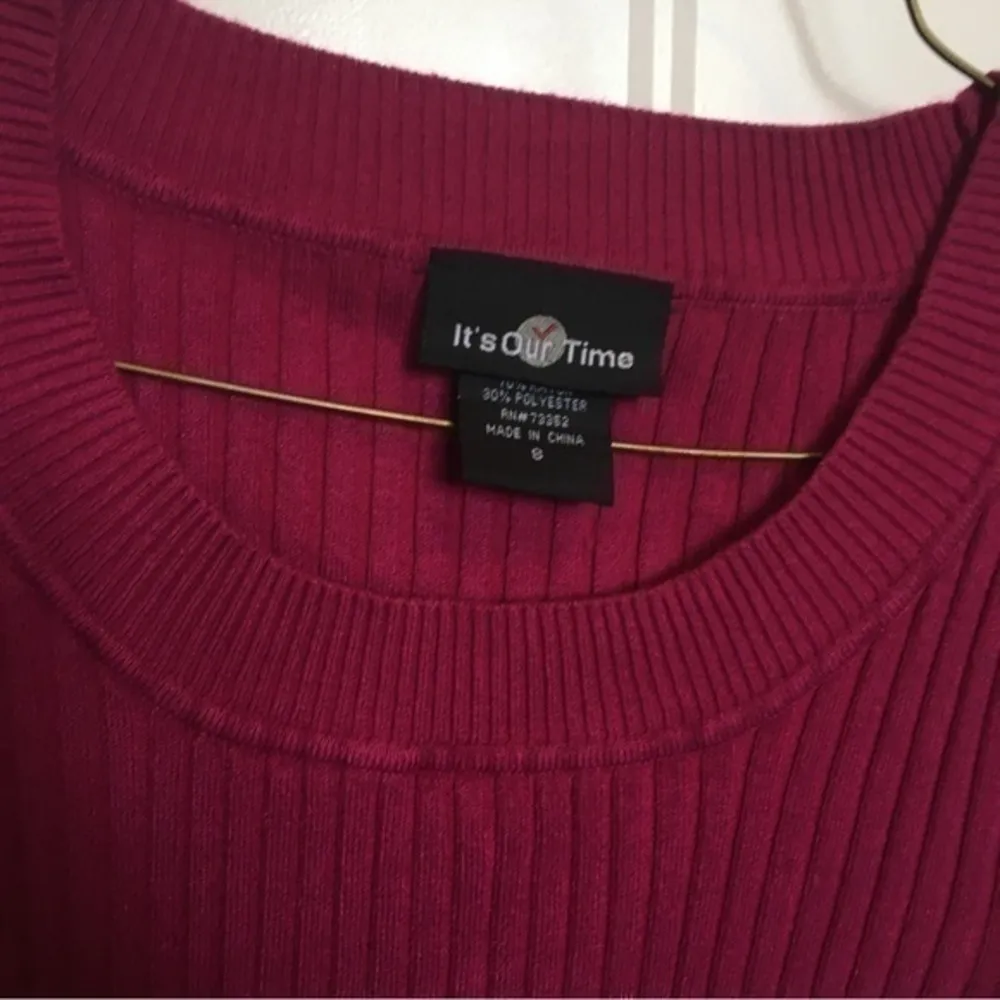 Woman’s size small wine colored fitted ribbed long sleeved shirt - Image 2