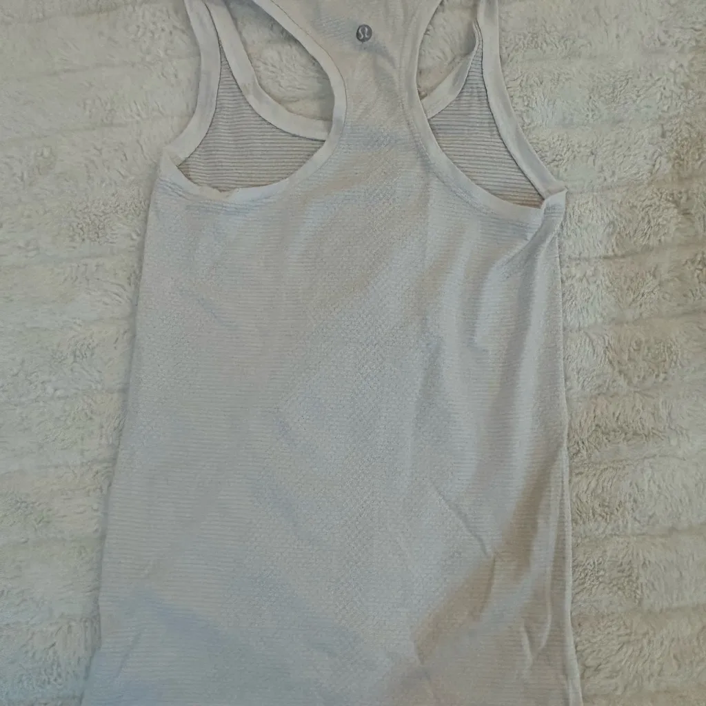 White lululemon swiftly tec tank - Image 2