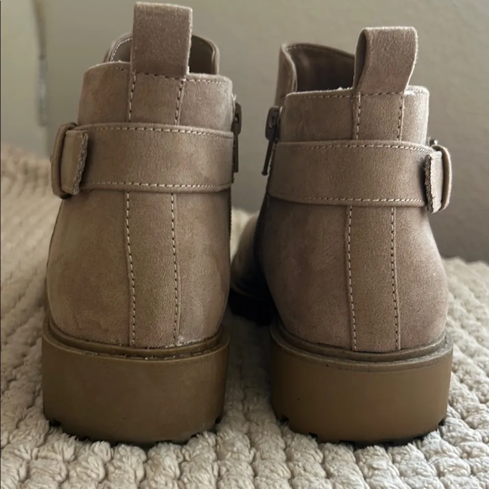 Esprit Tan Ankle Booties with Smooth Leather Finish - Image 5