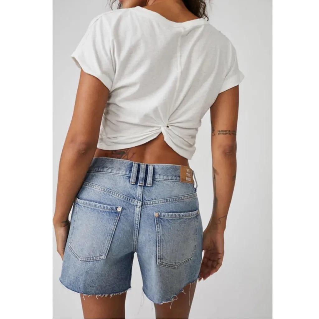 Free People We The Free Ivy Mid Rise Denim Shorts in San Andreas size 24 - Image 6