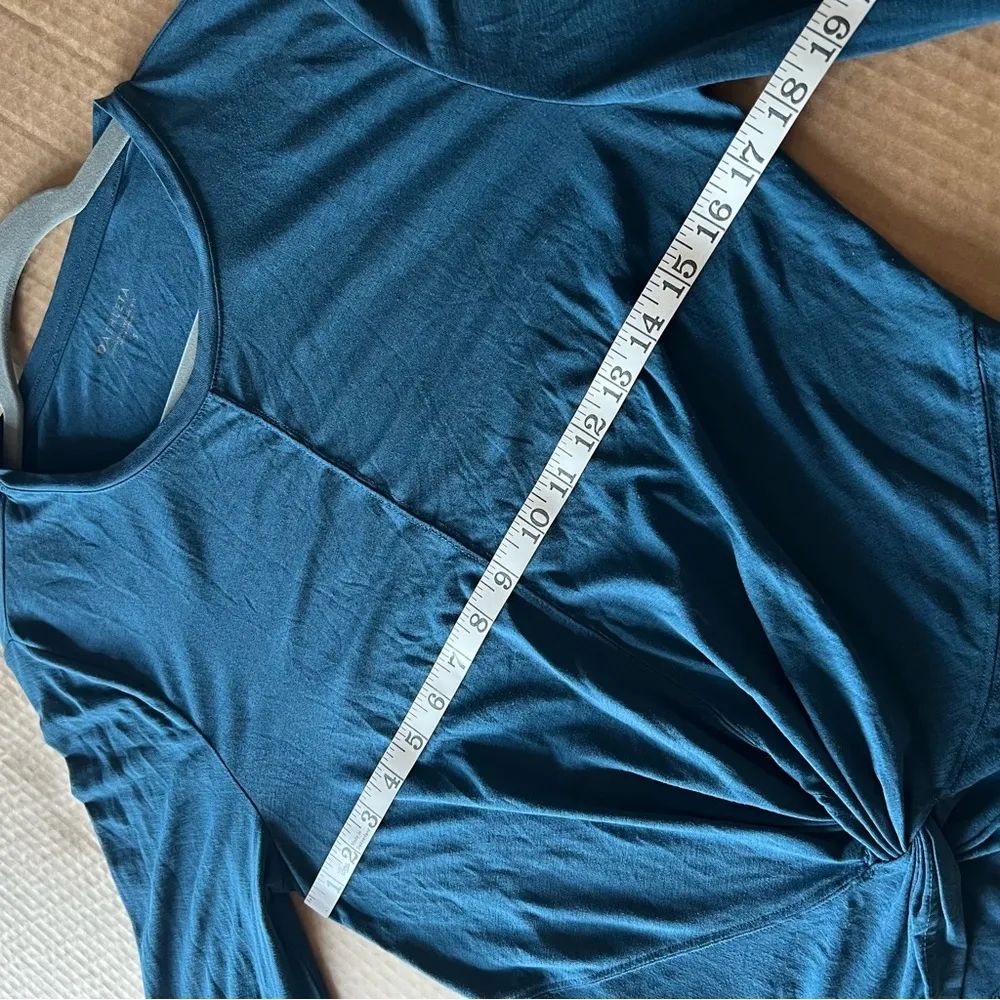Athleta Essence twist knot Top, long sleeve with thumbholes, teal green, sz S - Image 7