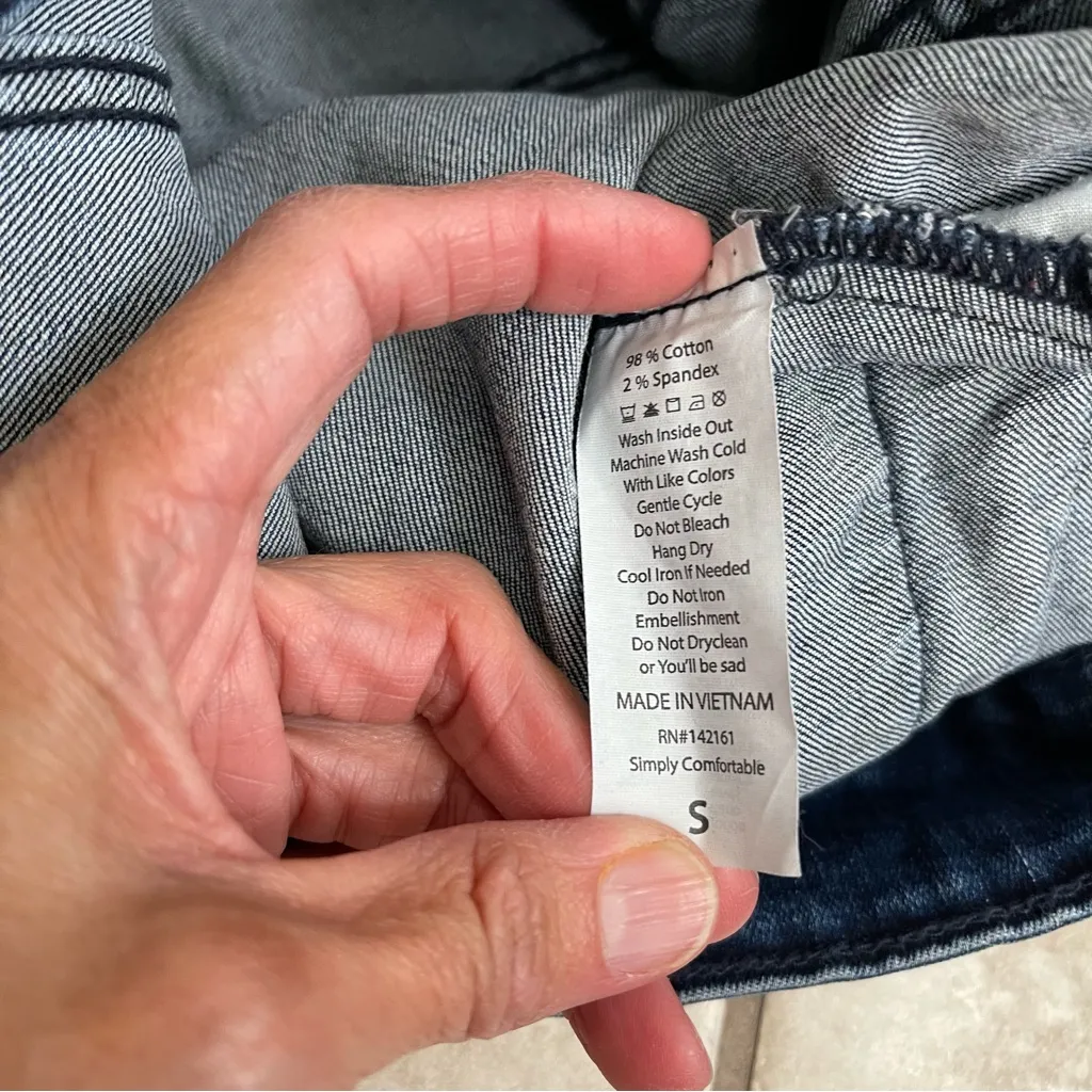 LuLaRoe‎ Women's Size Small Embroidered Floral Cotton Spandex Denim Jean Jacket - Image 6