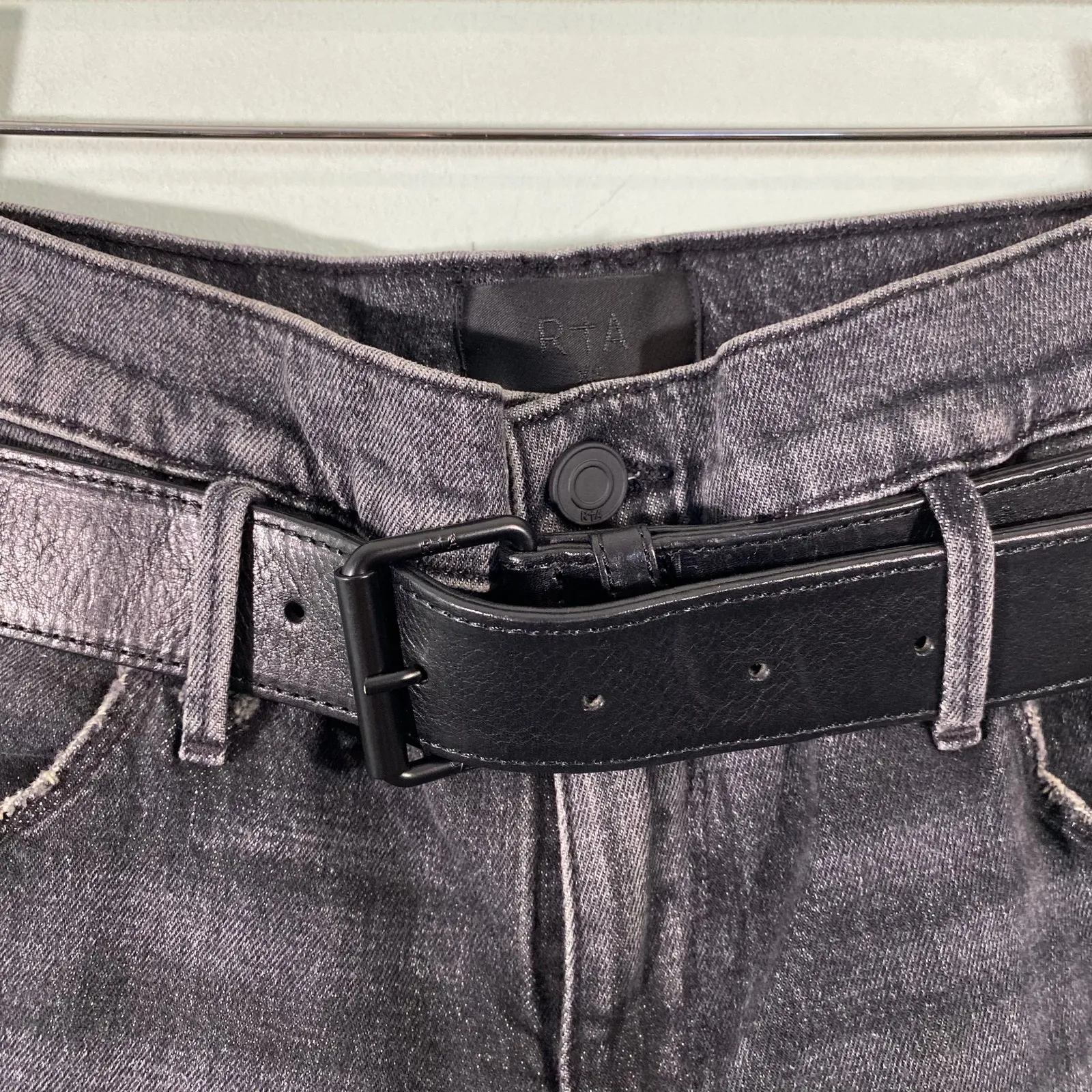 RTA Women Studio Black Leather Belted Straight Flare Ankle Raw Hem Jeans Size XS - Image 5