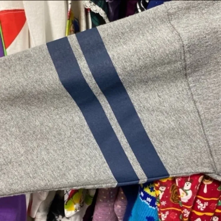 Disney parks mickey mouse american original usa spirit jersey Xs - Image 4