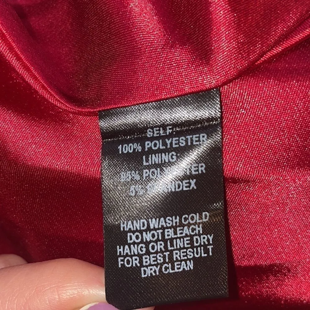 ‎Lulu's Cold-Shoulder Wrap Maxi Dress, Small - Image 7