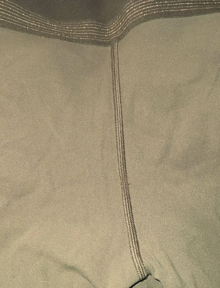 Lululemon leggins size 6 - Image 7