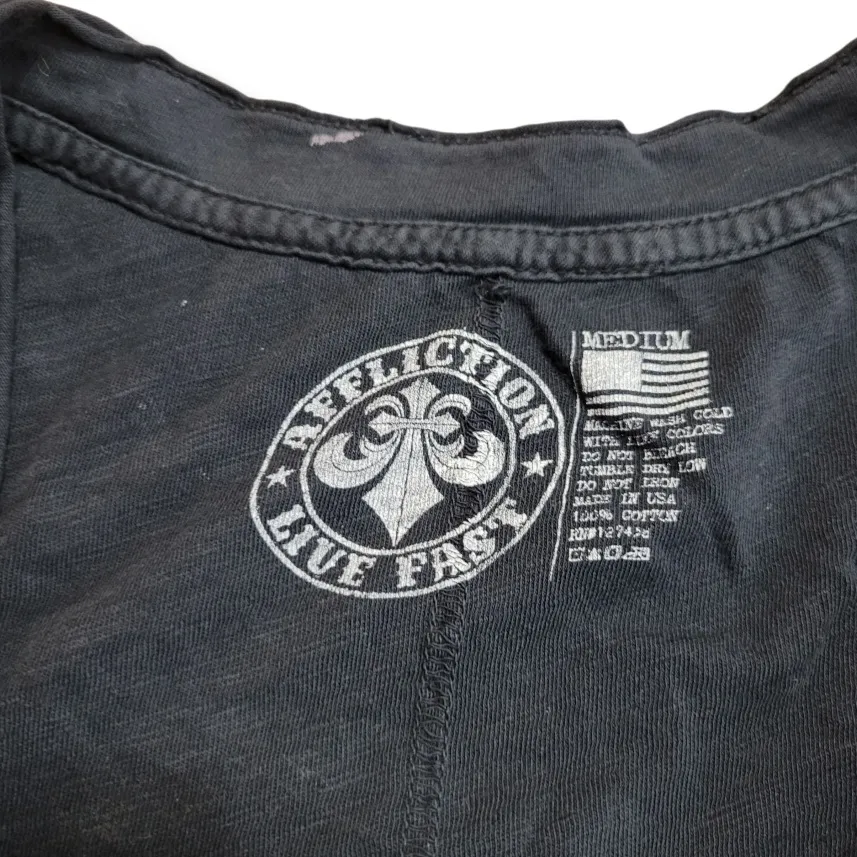 Affliction Top Size Medium Y2K Affliction Seek and Destroy Graphic Print T-Shirt Women's Top - Image 7