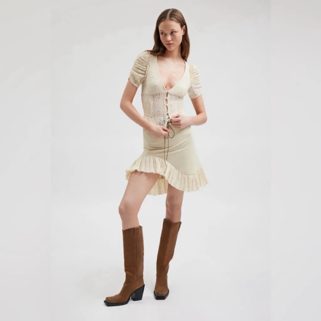 UO Hollie Puff Sleeve Ruffle Babydoll Blouse - Image 2