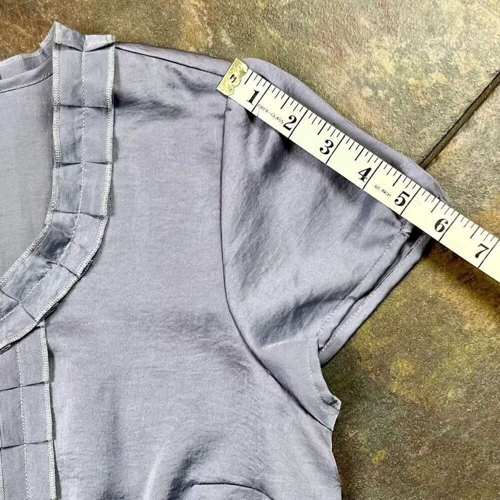 Van Heusen Studio Cap Sleeve Ruffle Blouse Medium - Image 3