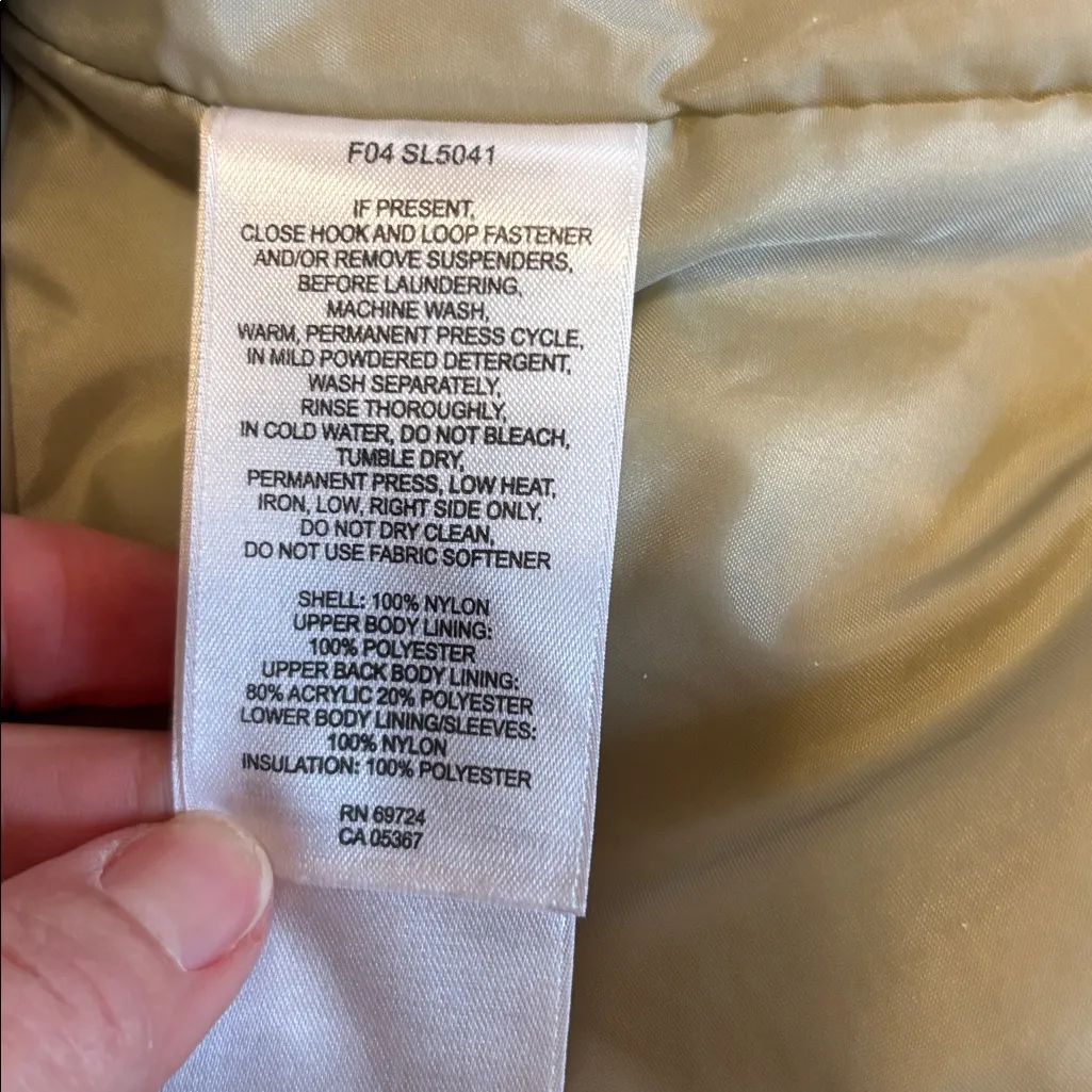 Columbia Women's 
Titanium Jacket Omni
Tech Waterproof Off-White
Size Large - Image 12