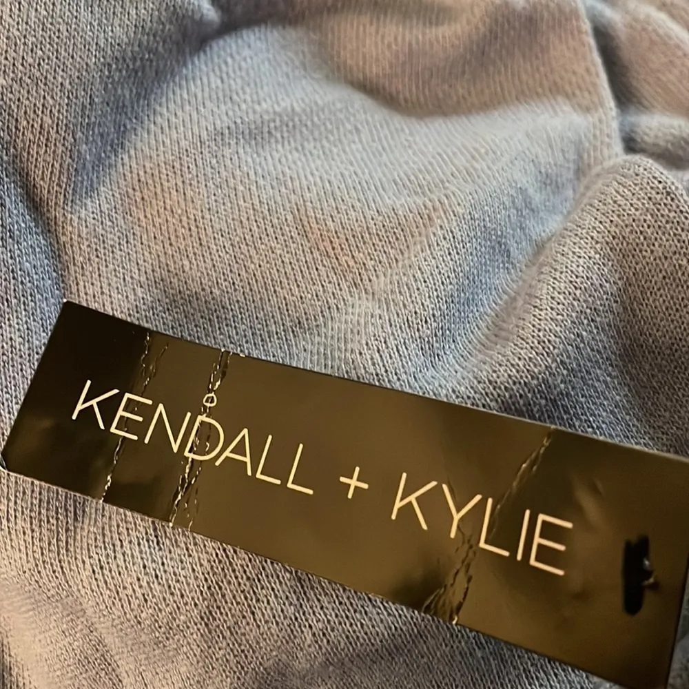 Kendall + Kylie Hoodie - Image 10