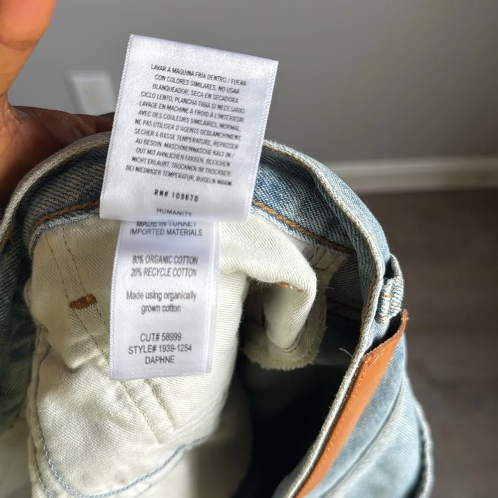 CITIZENS OF HUMANITY Daphne Crop High Rise Stovepipe in Aster 28 - Image 11