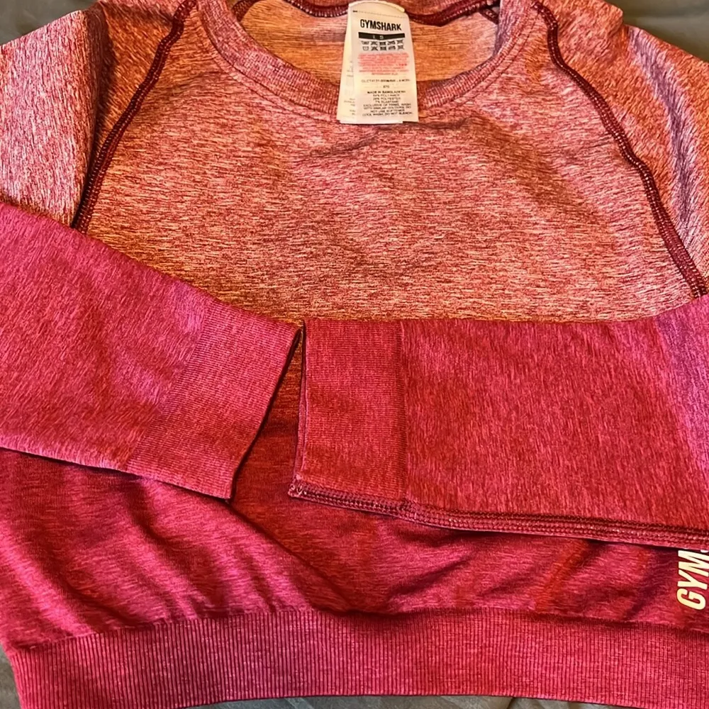 Gymshark Adapt Ombre Crop Top Size Small - Image 5