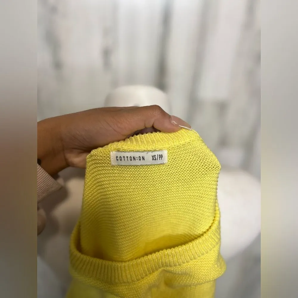 Yellow off the shoulders sweater - Image 2