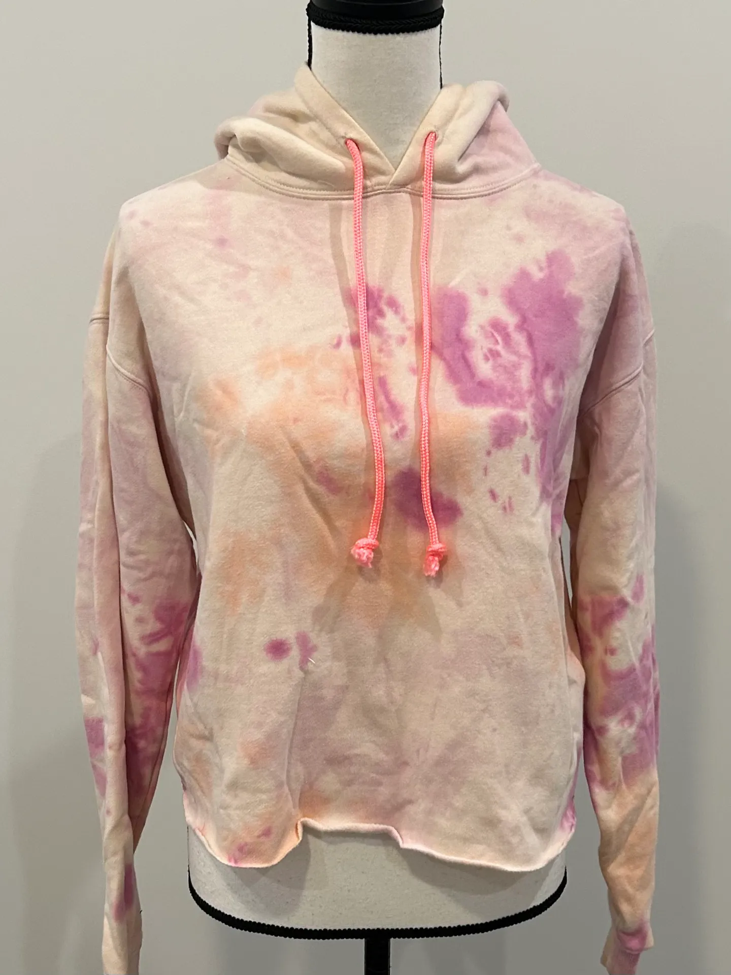 Cropped Hoodie - Image 2