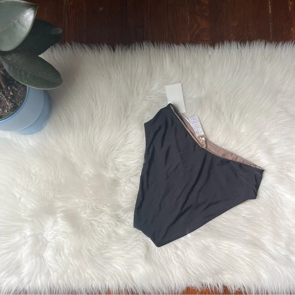 Good American  Black & Tan Metallic Reversible Bikini Bottoms NWT - Image 3