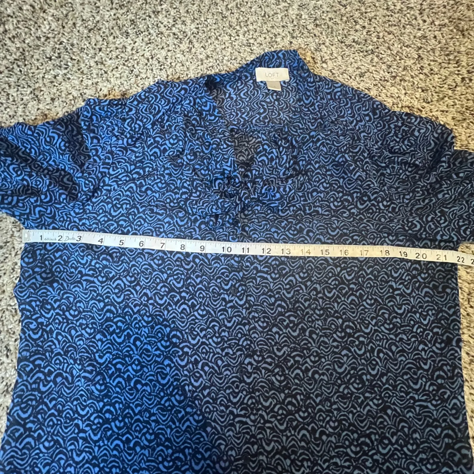 LOFT Blue Black Patterned Button Up Shirt Women's Size L 3/4 Sleeve - Image 4